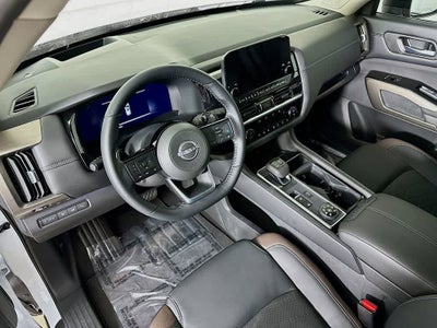 Nissan Pathfinder Platinum 2025