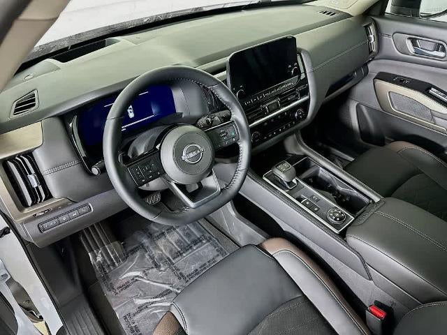 Nissan Pathfinder Platinum 2025