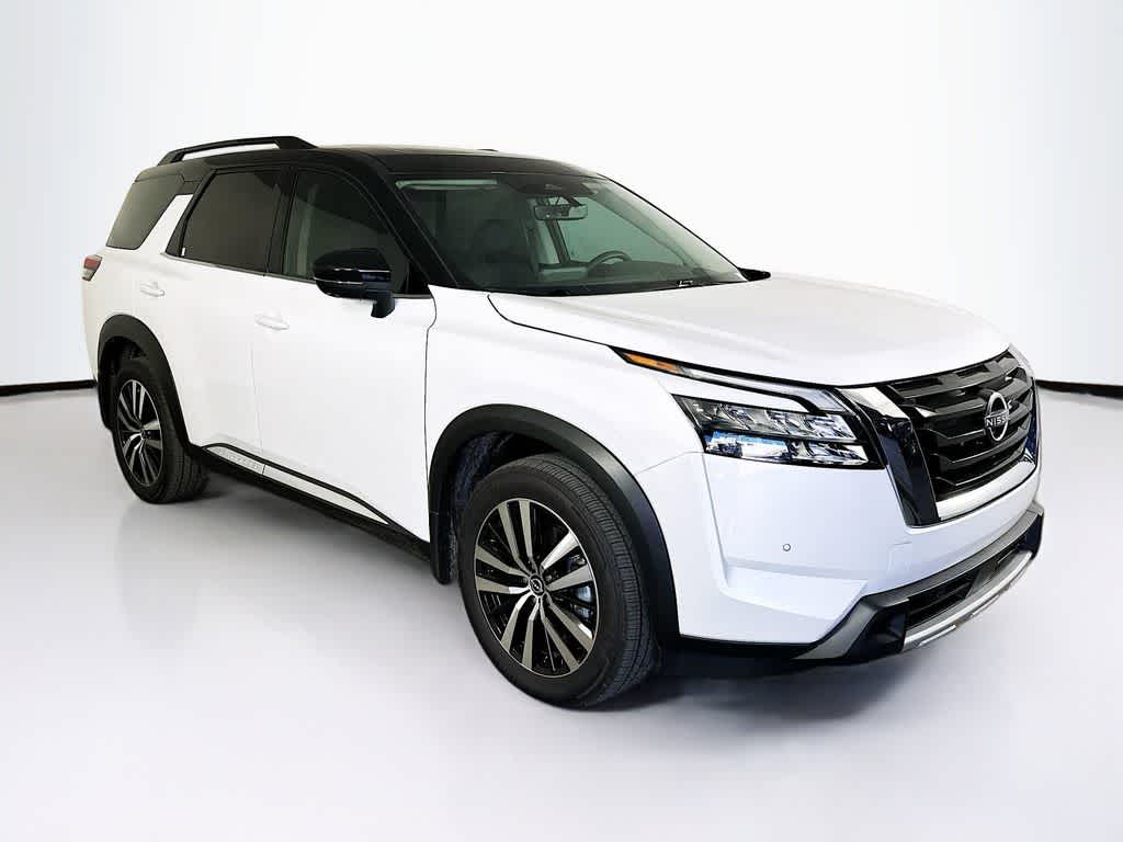 Nissan Pathfinder Platinum 2025