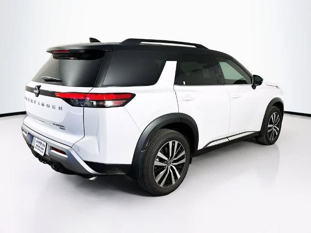 Nissan Pathfinder Platinum 2025