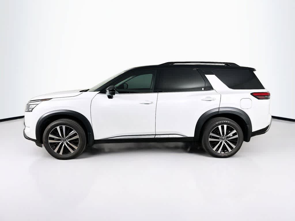 Nissan Pathfinder Platinum 2025