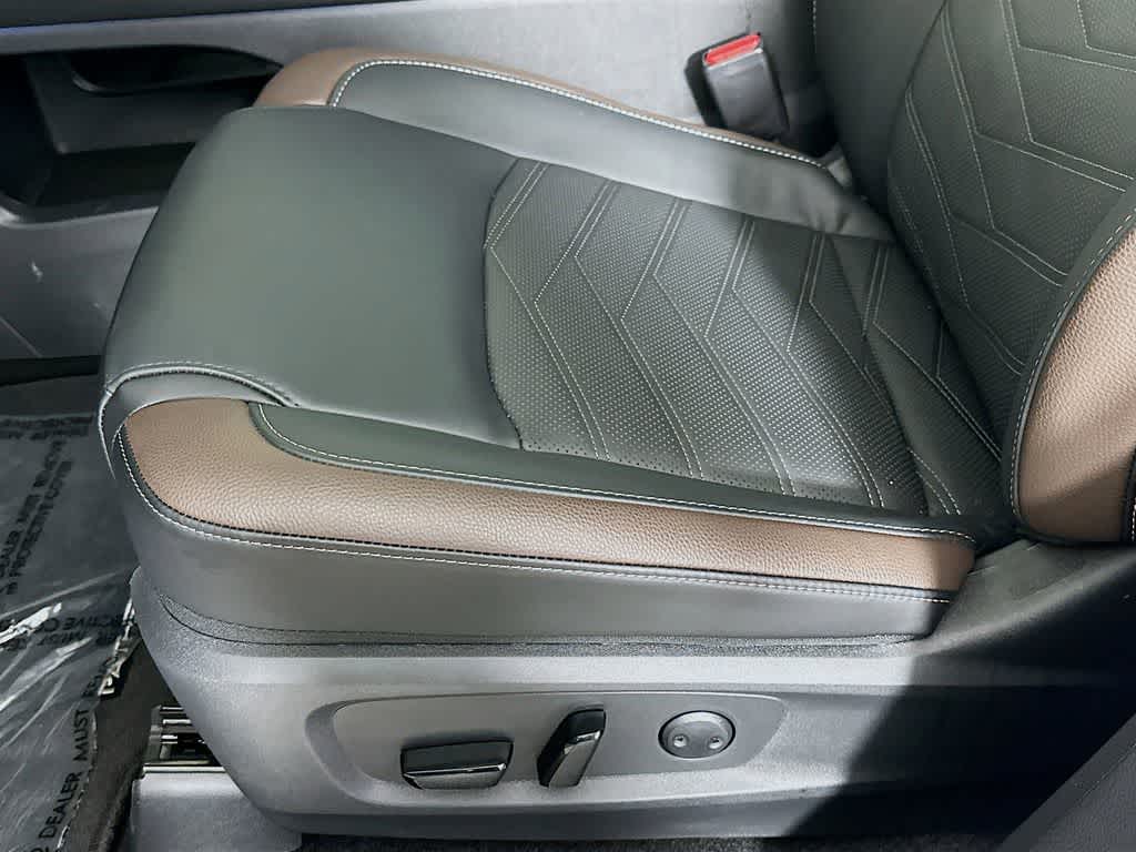 Nissan Pathfinder Platinum 2025