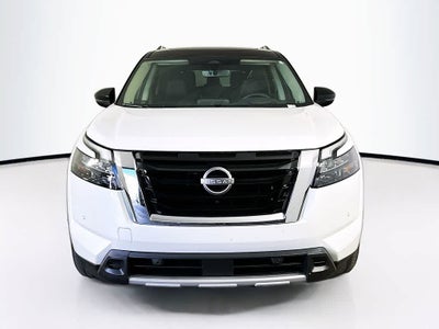 Nissan Pathfinder Platinum 2025