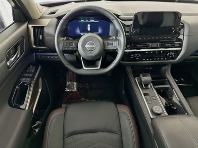 Nissan Pathfinder Platinum 2025