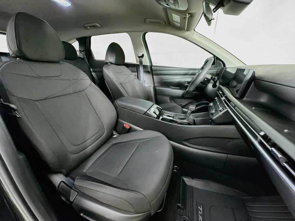Hyundai Tucson SE 2025