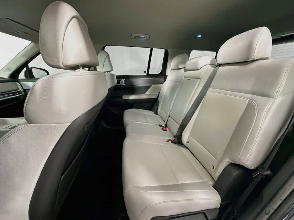 Hyundai Santa Fe SE 2024