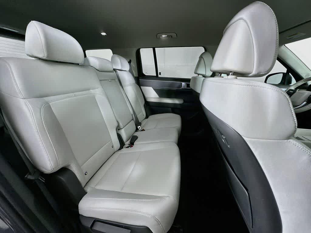 Hyundai Santa Fe SE 2024