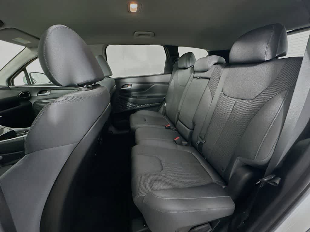 Hyundai Santa Fe SE 2021