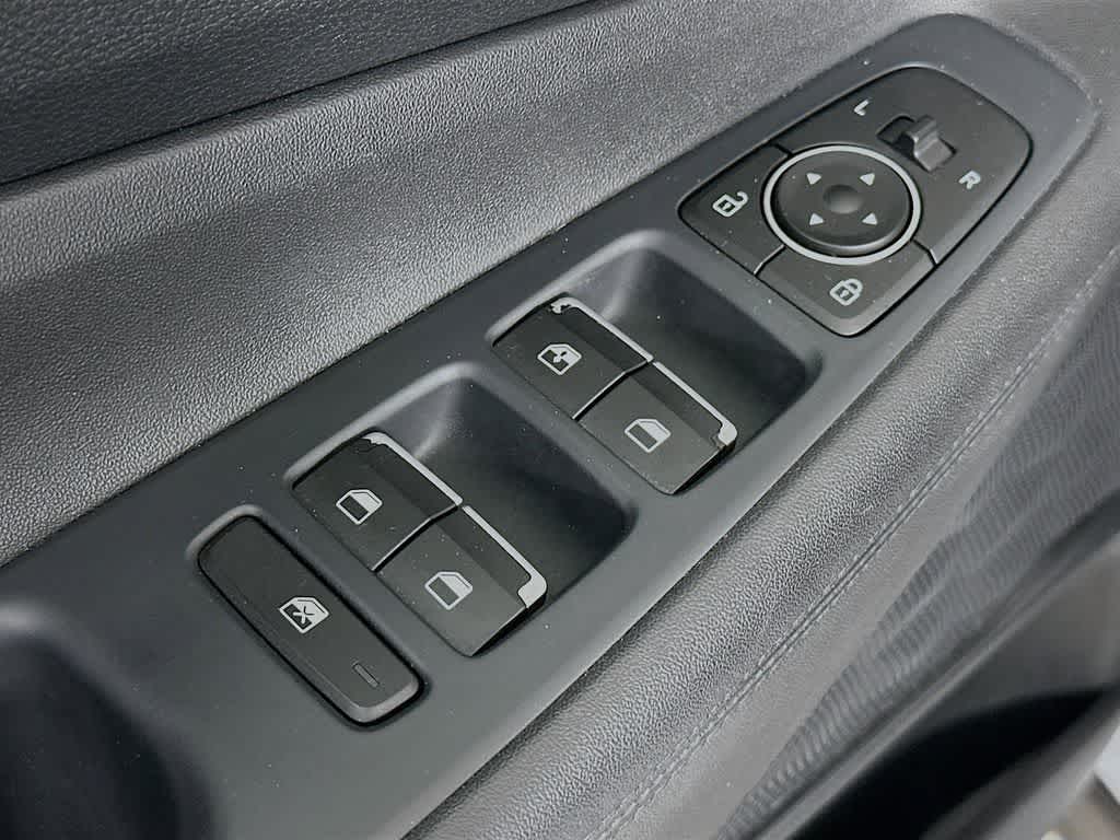Hyundai Santa Fe SE 2021