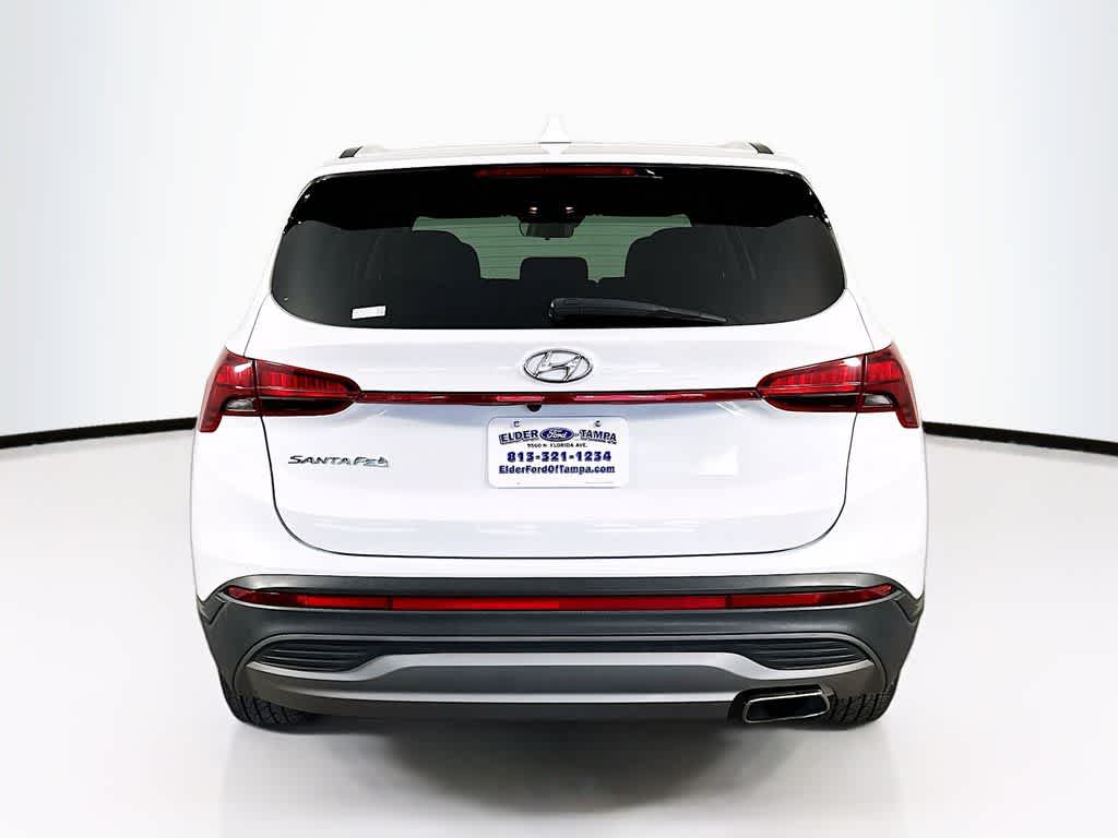 Hyundai Santa Fe SE 2021