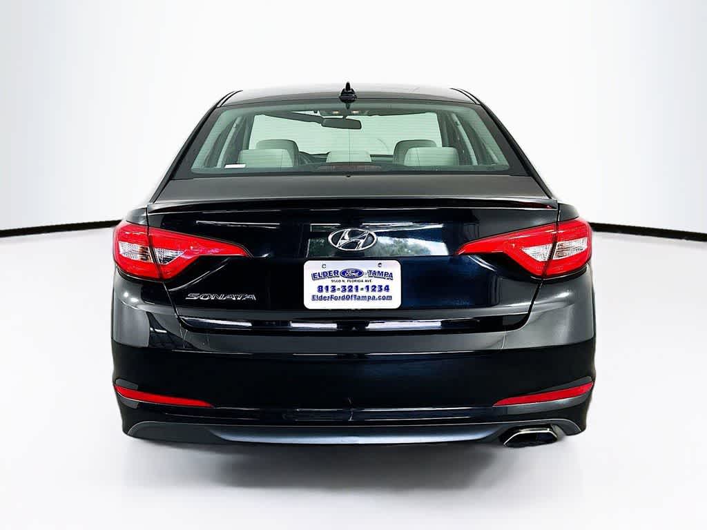 Hyundai Sonata 2.4L SE de 2015