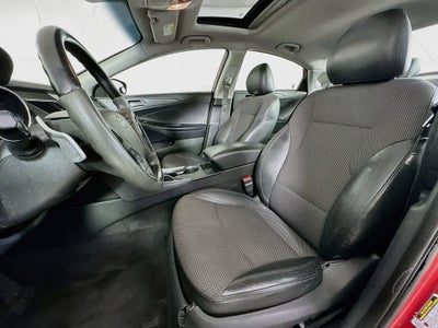 Hyundai Sonata SE 2011