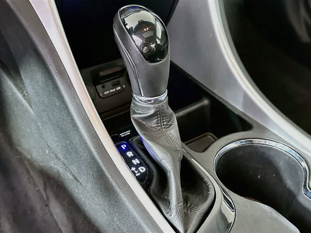 Hyundai Sonata SE 2011