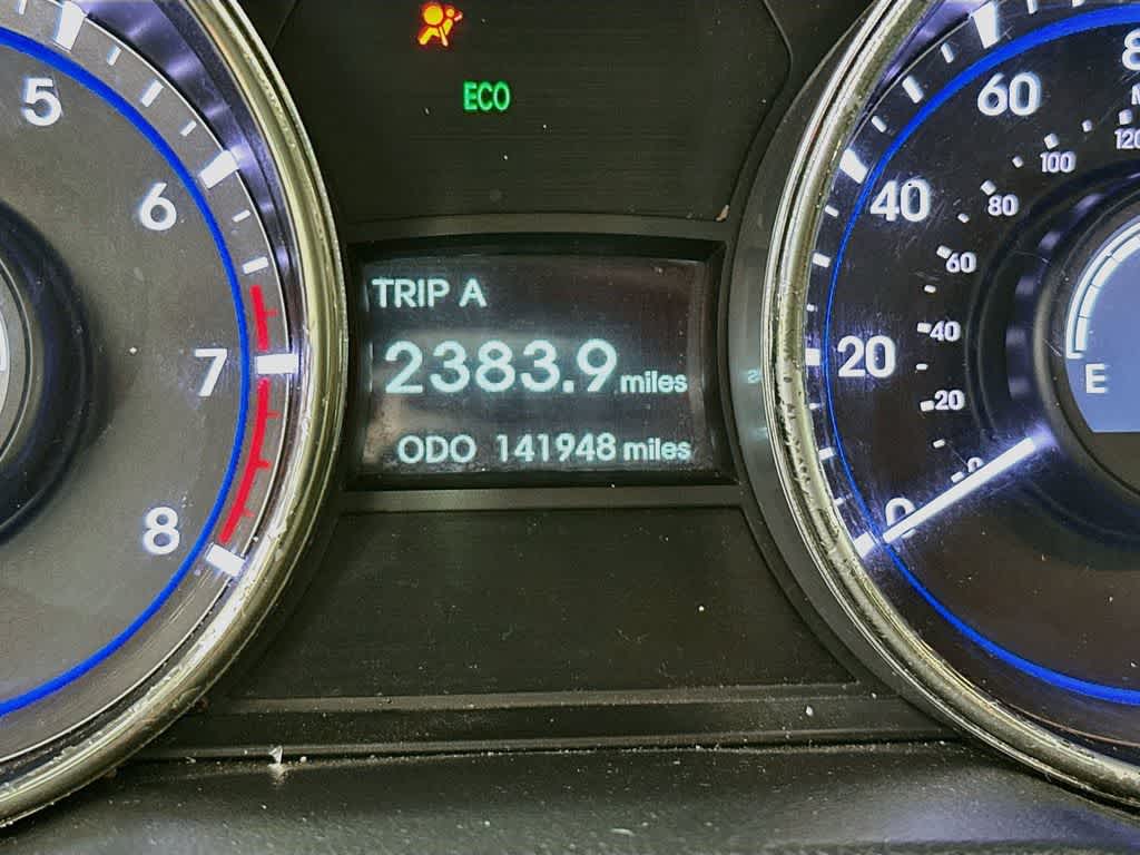 Hyundai Sonata SE 2011