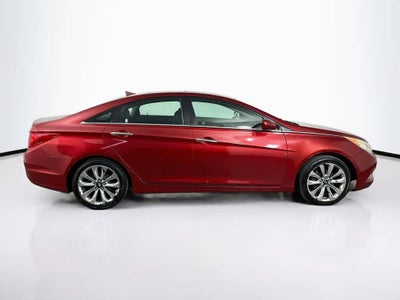 Hyundai Sonata SE 2011