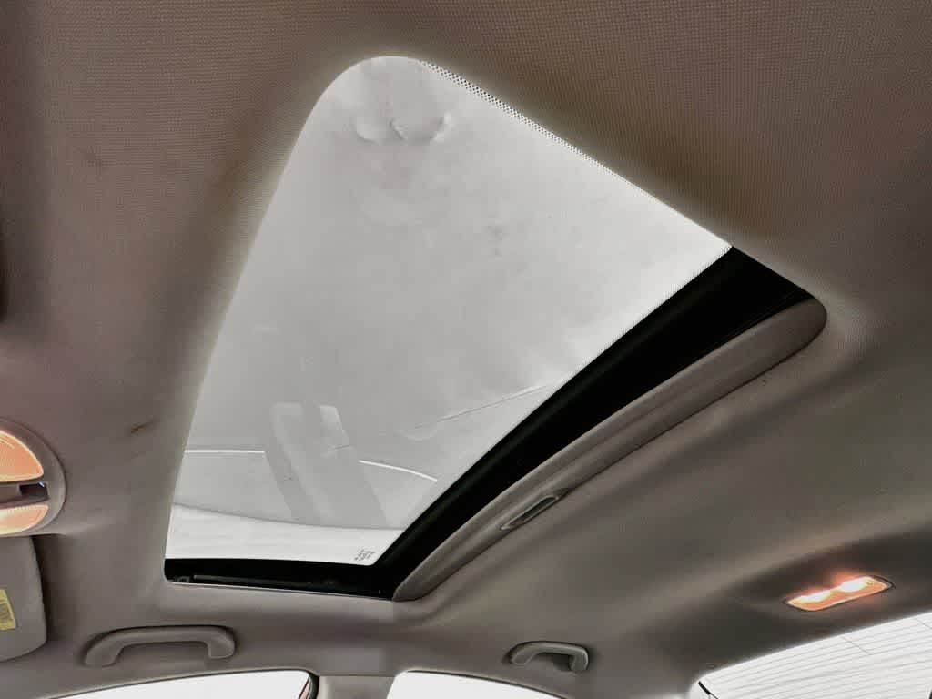 Hyundai Sonata SE 2011