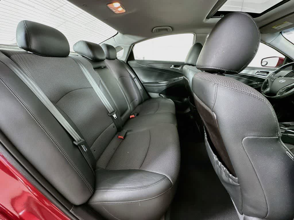 Hyundai Sonata SE 2011