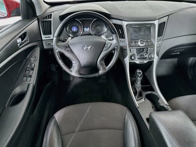 Hyundai Sonata SE 2011