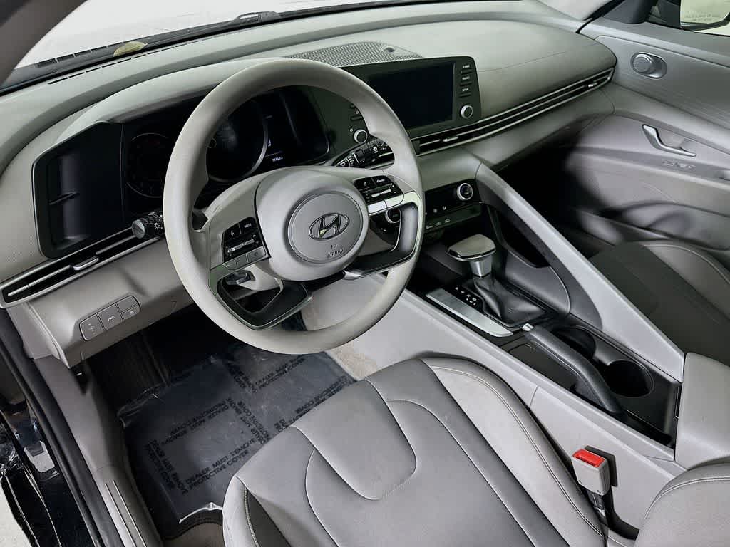 Hyundai Elantra SEL 2022