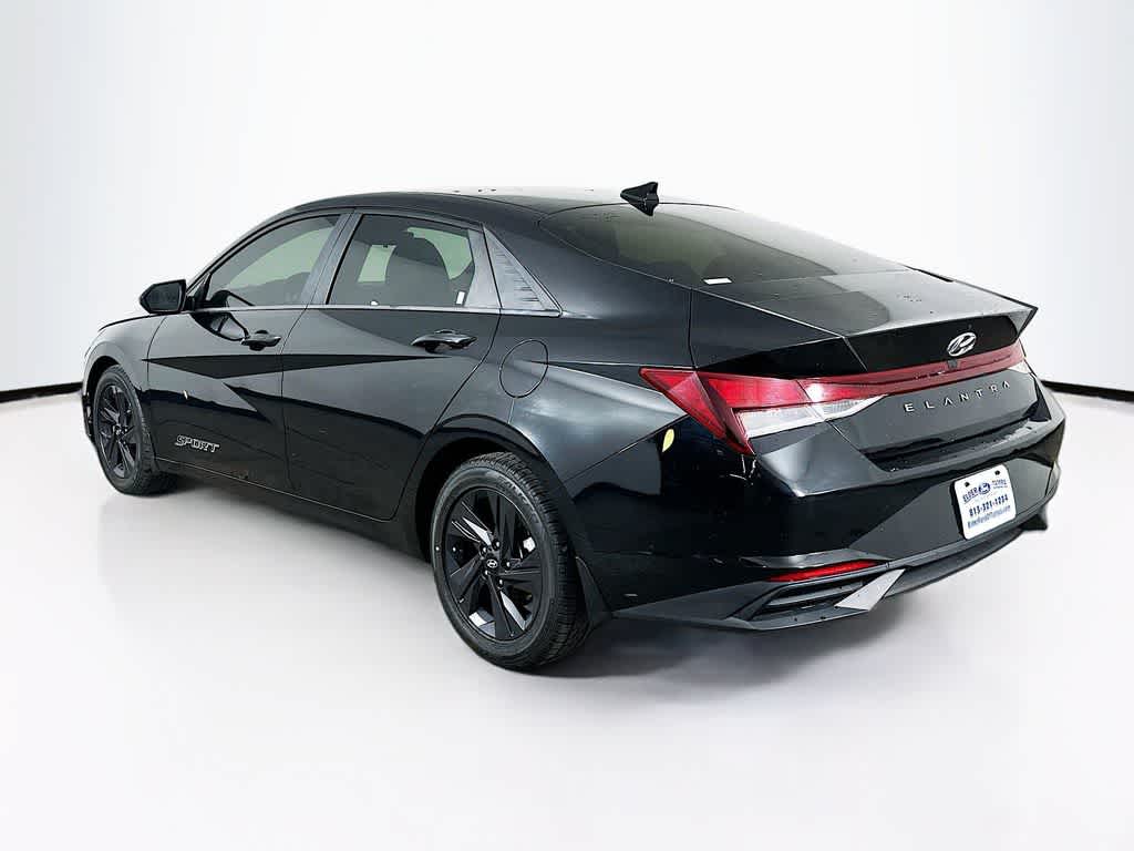 Hyundai Elantra SEL 2022