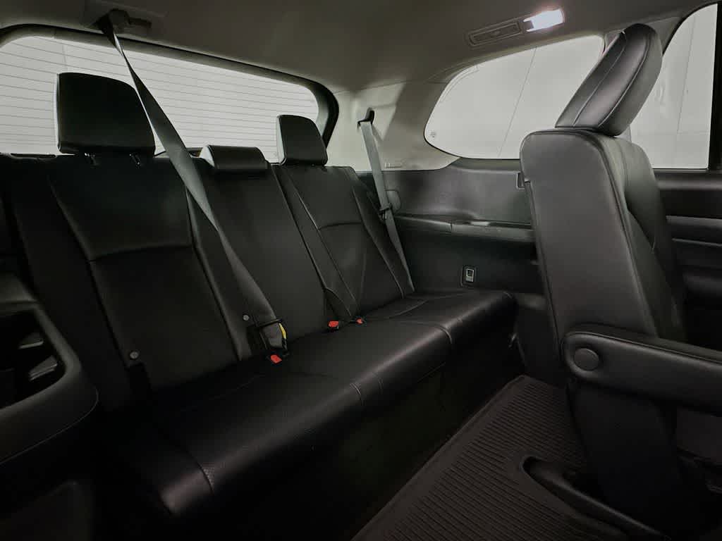 Toyota Grand Highlander XLE 2024