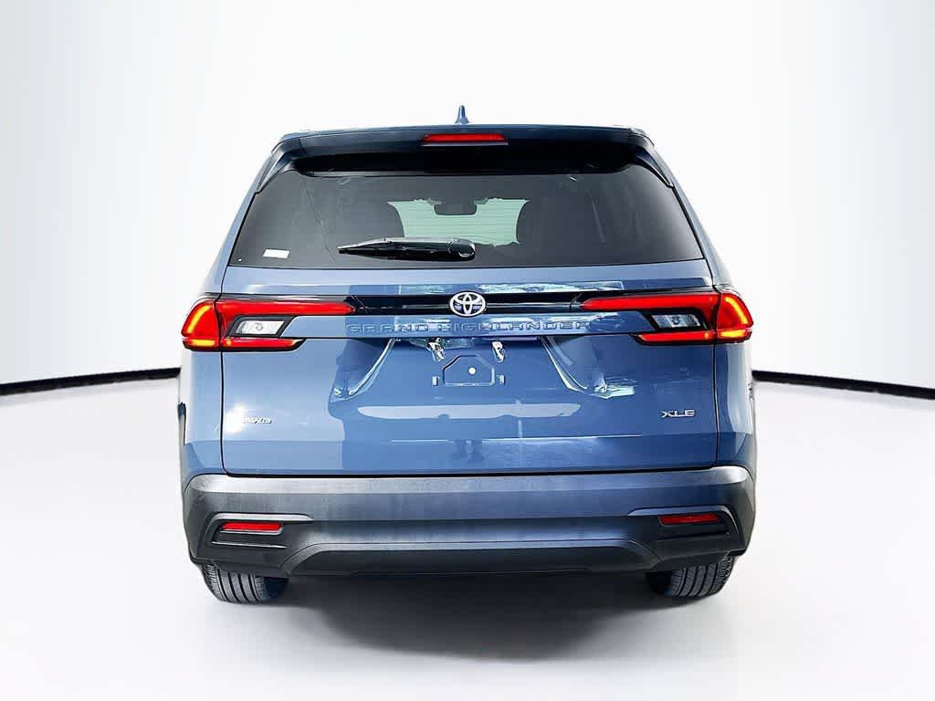 Toyota Grand Highlander XLE 2024