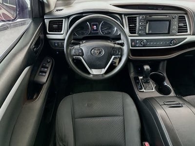 Toyota Highlander LE 2018