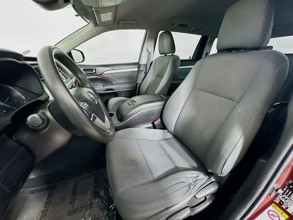 Toyota Highlander LE 2018