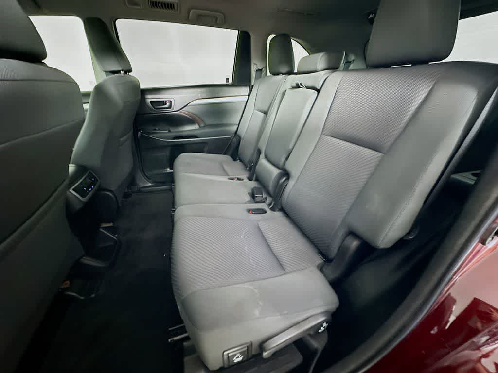 Toyota Highlander LE 2018