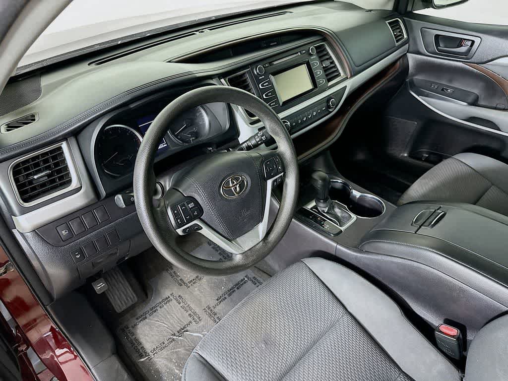 Toyota Highlander LE 2018