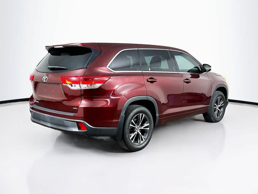 Toyota Highlander LE 2018
