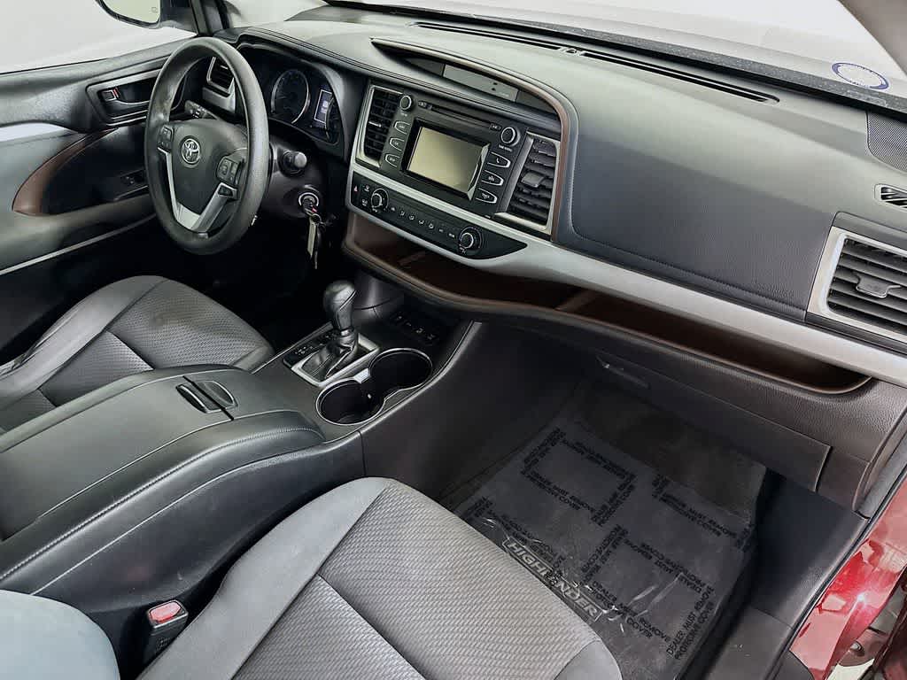 Toyota Highlander LE 2018