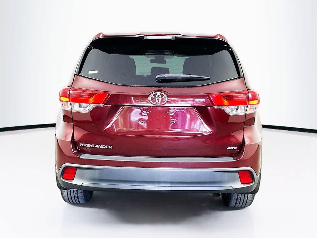 Toyota Highlander LE 2018