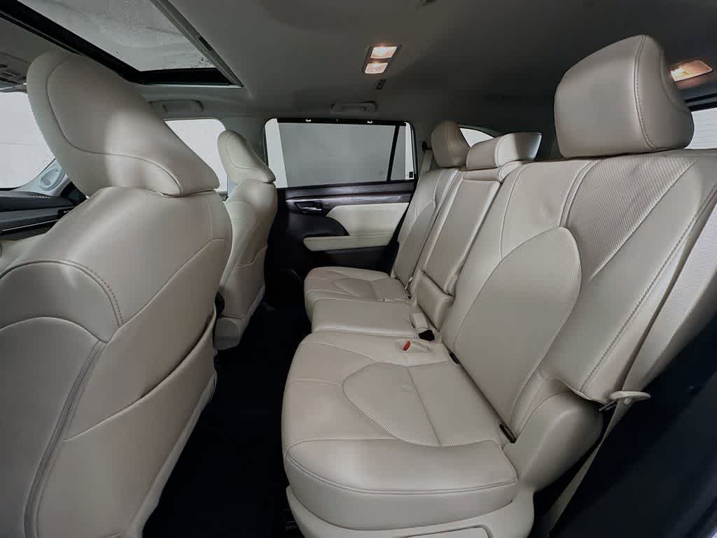 Toyota Highlander Limited 2022