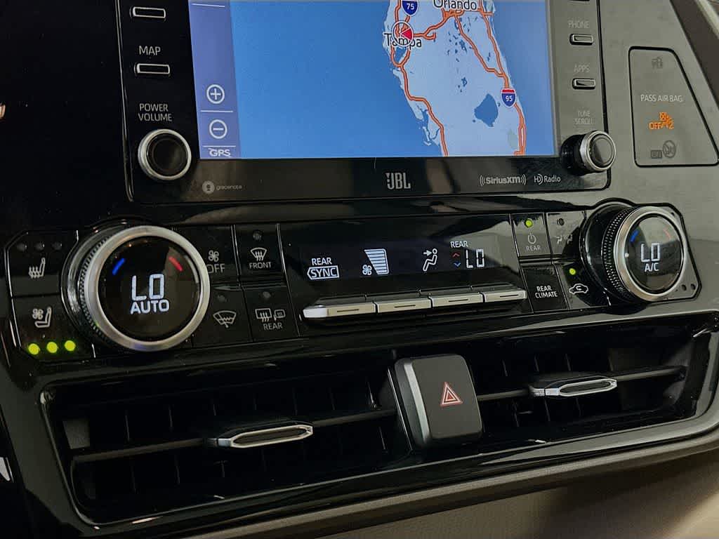 Toyota Highlander Limited 2022