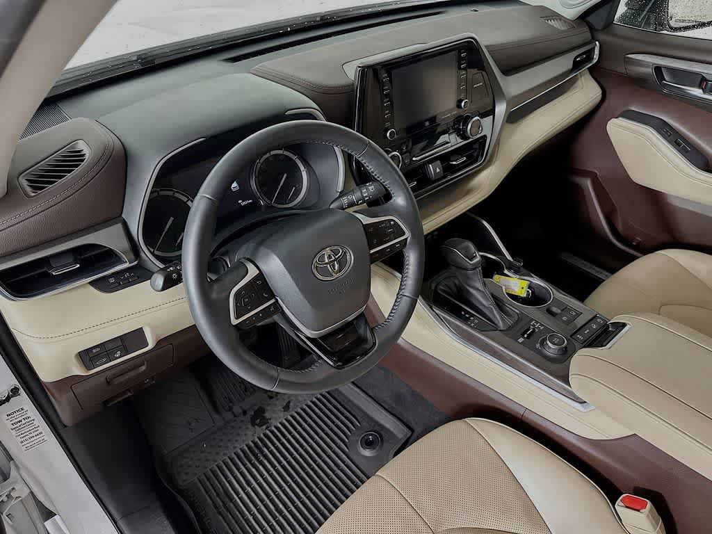 Toyota Highlander Limited 2022