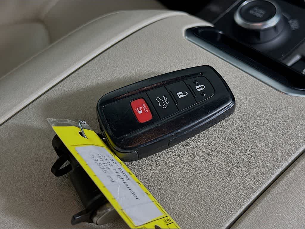 Toyota Highlander Limited 2022