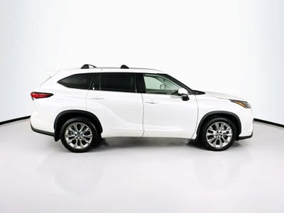 Toyota Highlander Limited 2022
