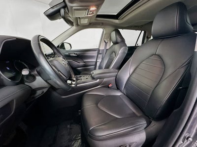 Toyota Highlander Hybrid XLE 2021