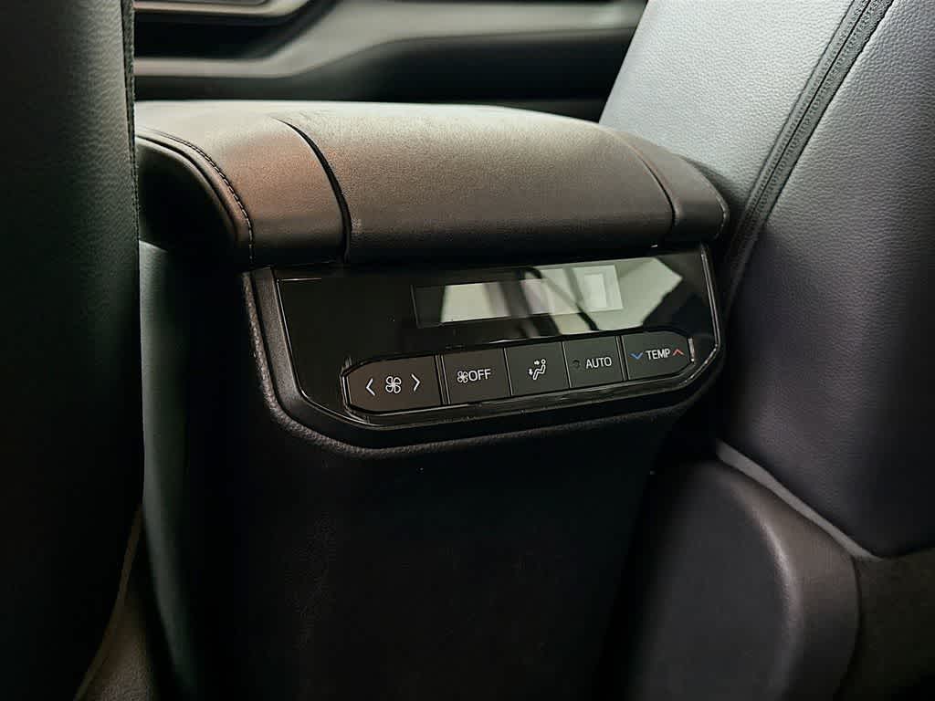 Toyota Highlander Hybrid XLE 2021