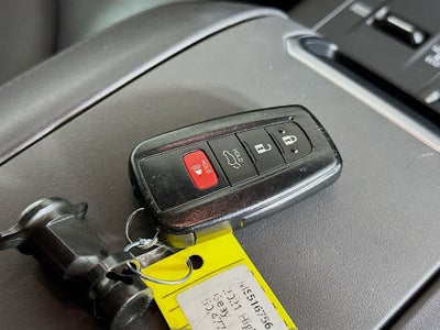 Toyota Highlander Hybrid XLE 2021