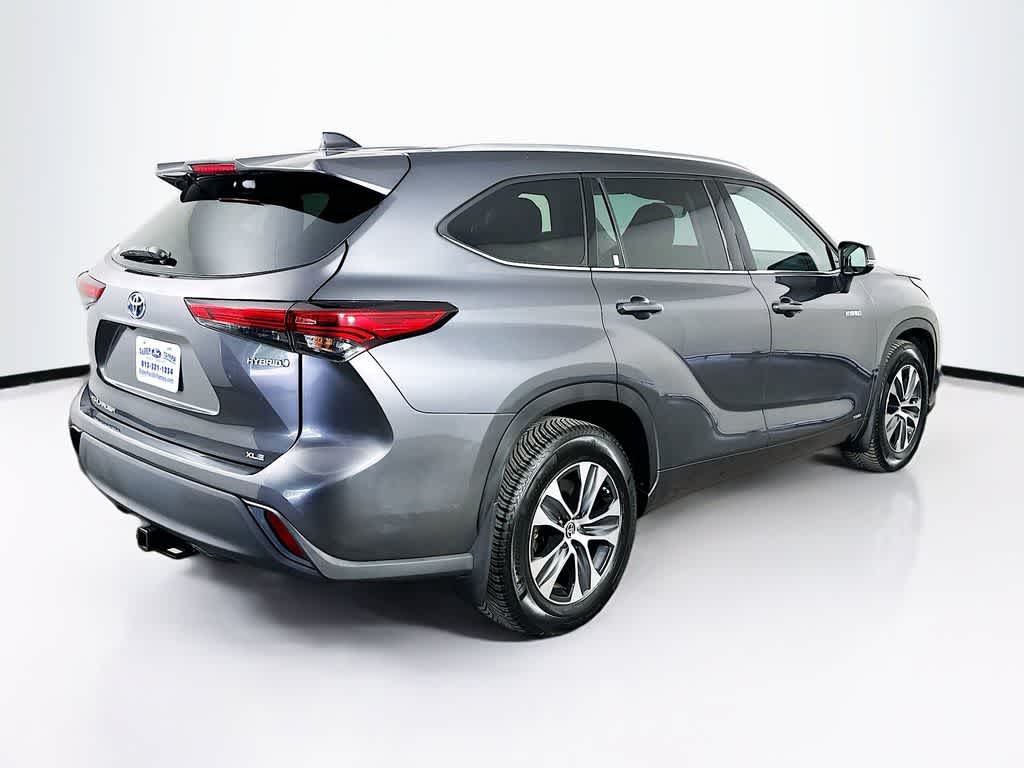Toyota Highlander Hybrid XLE 2021