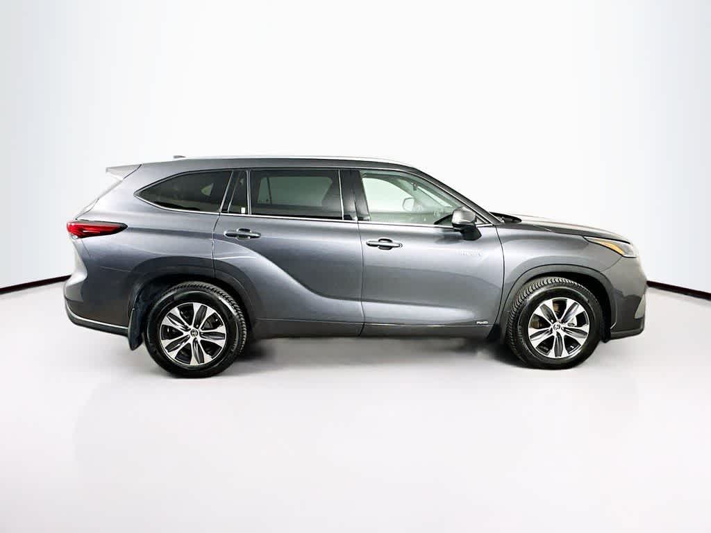 Toyota Highlander Hybrid XLE 2021