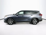 Toyota Highlander Hybrid XLE 2021