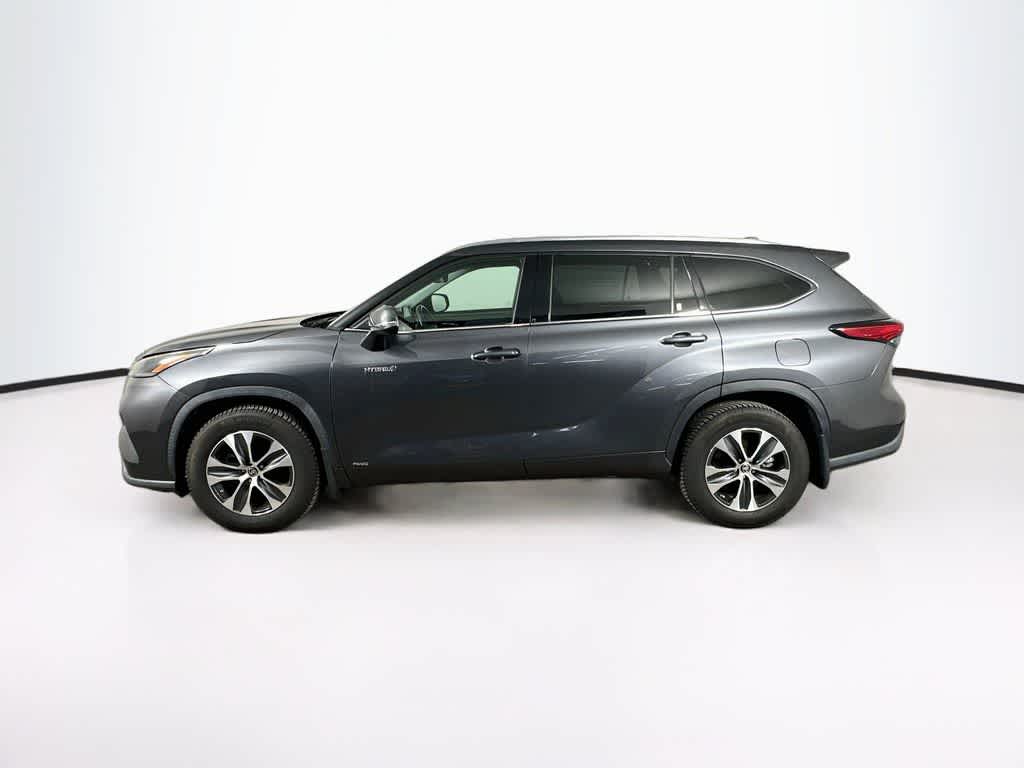 Toyota Highlander Hybrid XLE 2021