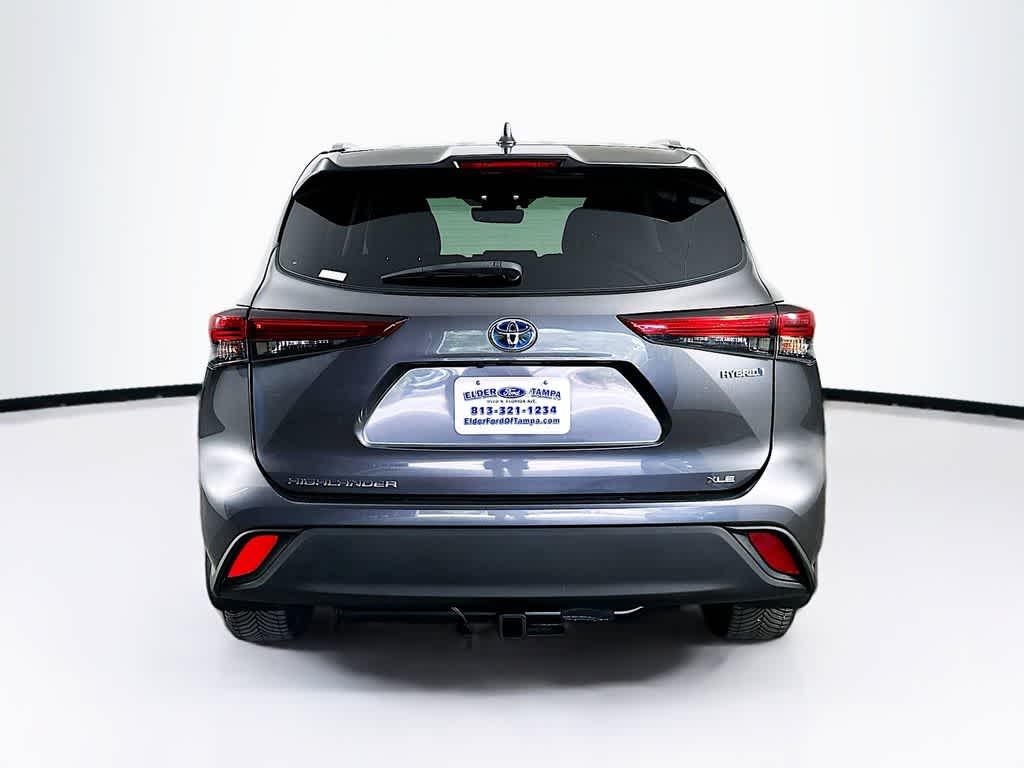 Toyota Highlander Hybrid XLE 2021