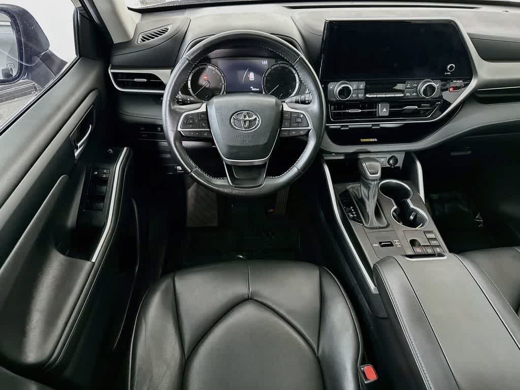 Toyota Highlander XLE 2023