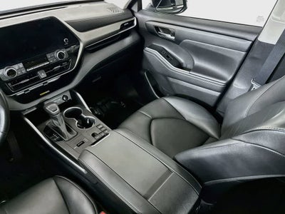 Toyota Highlander XLE 2023