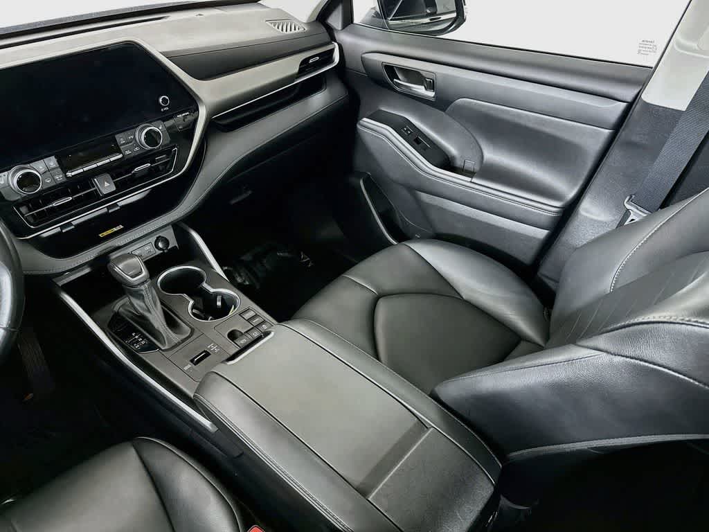 Toyota Highlander XLE 2023