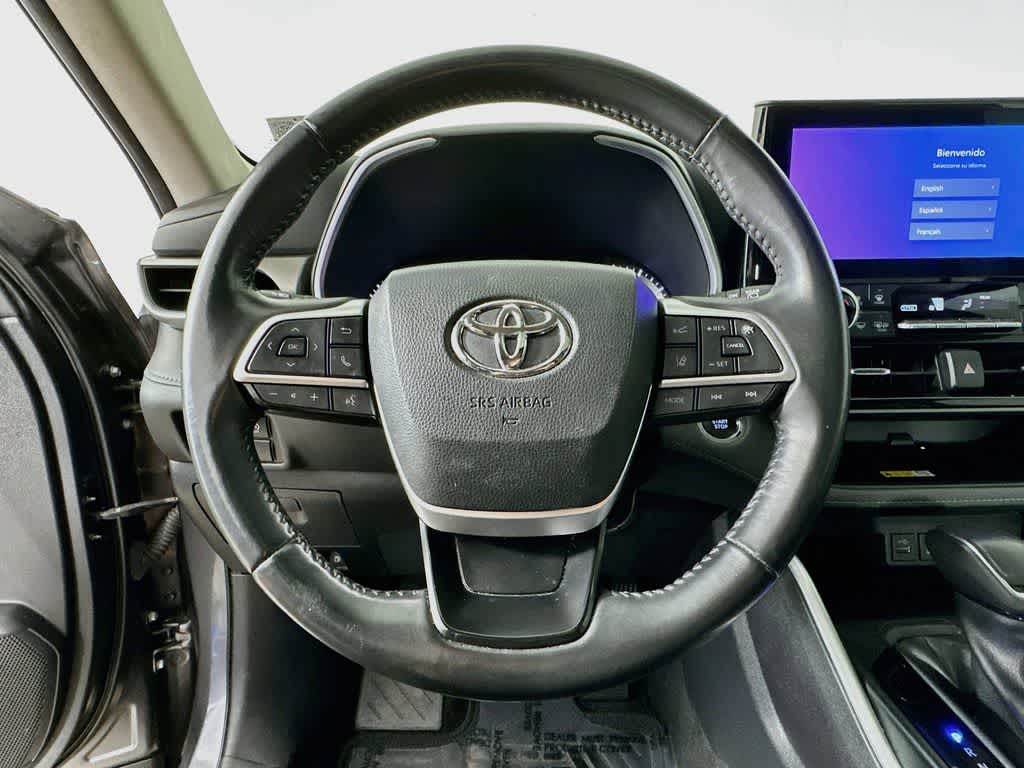 Toyota Highlander XLE 2023